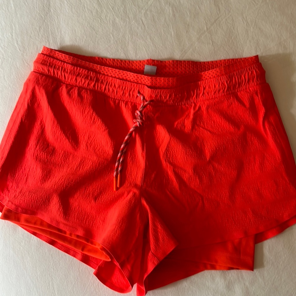 Athleta Crest 2 in 1 shortie